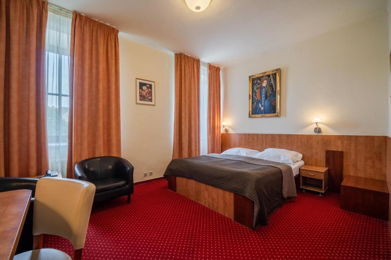 Hotel Grand Uherské Hradiště Exteriör bild
