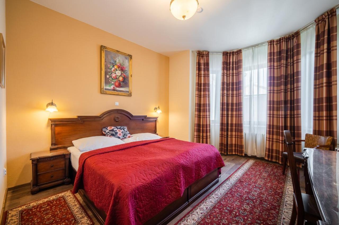 Hotel Grand Uherské Hradiště Exteriör bild