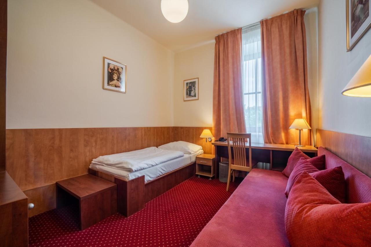 Hotel Grand Uherské Hradiště Exteriör bild