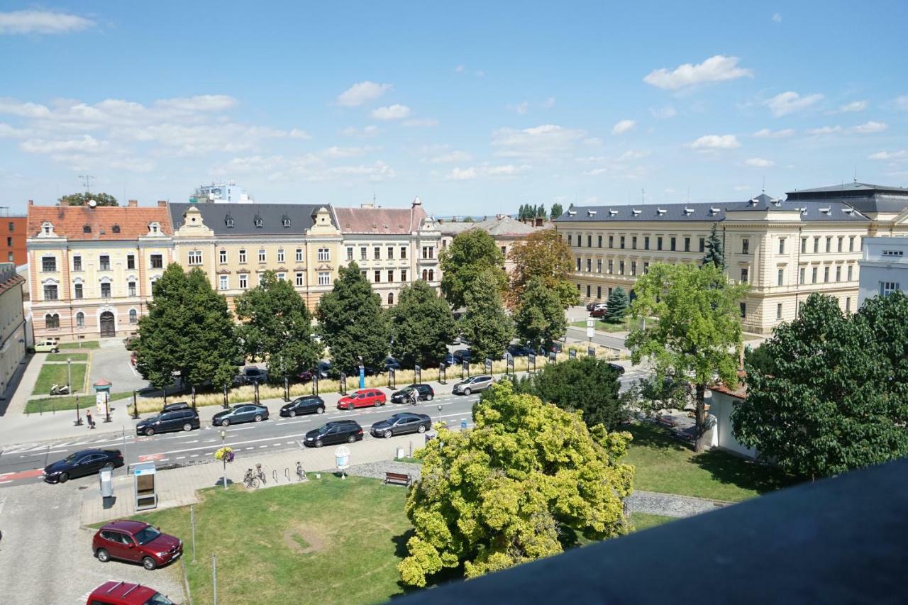 Hotel Grand Uherské Hradiště Exteriör bild